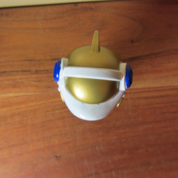 Ryan’s World Mini figure gold Gil shark (W5362) - Picture 4 of 6